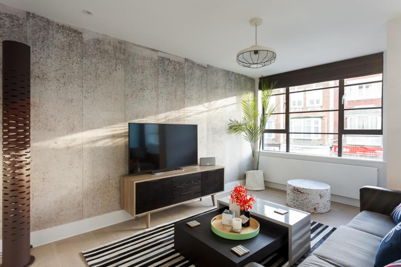 Apartment 2 Lyons House 斯沃尼奇 外观 照片